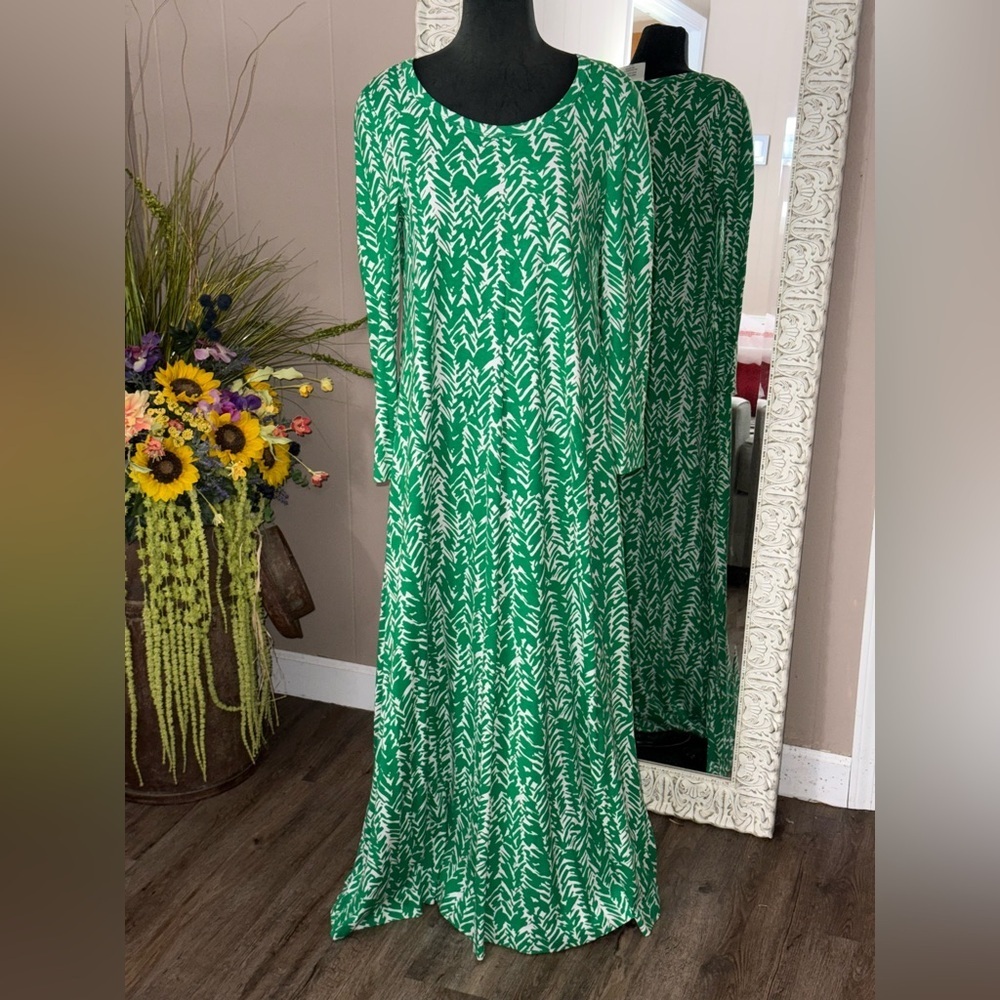 VTG 1970/80’s DVF • Diane Von Furstenberg • Long Sleeve Maxi Resort Dress